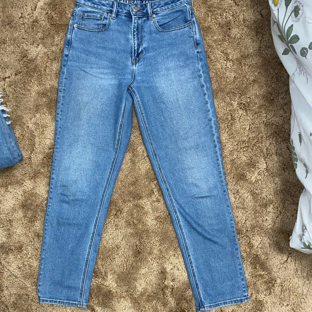 AE Mom Jean
